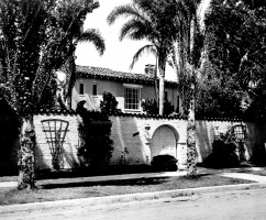 Frank Sinatra Estate 1944